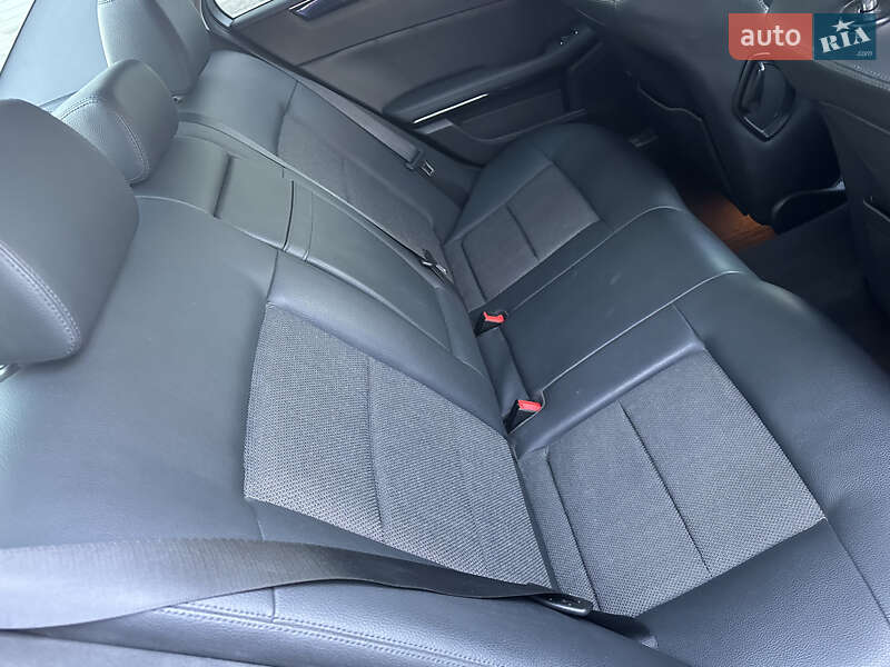 Седан Mercedes-Benz E-Class 2009 в Запоріжжі