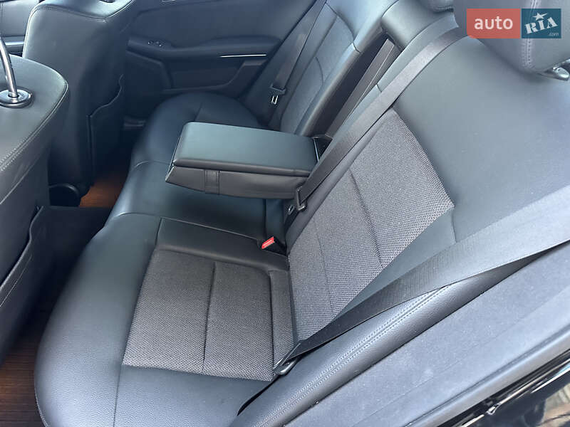 Седан Mercedes-Benz E-Class 2009 в Запоріжжі