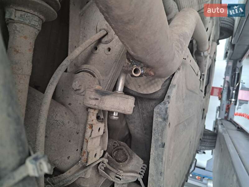 Седан Mercedes-Benz E-Class 2005 в Кельменцях фото 8 Седан Mercedes-Benz E-Class 2005 в Кельменцях