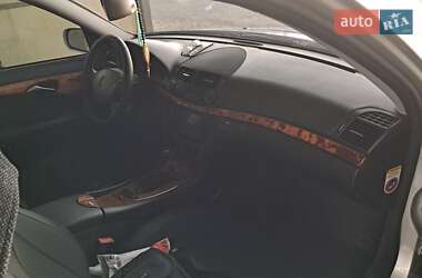 Седан Mercedes-Benz E-Class 2005 в 