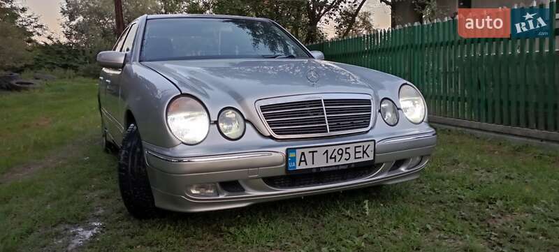 Седан Mercedes-Benz E-Class 2000 в Коломые