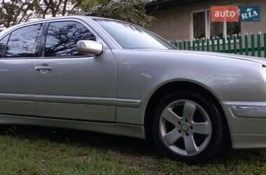 Седан Mercedes-Benz E-Class 2000 в Коломые