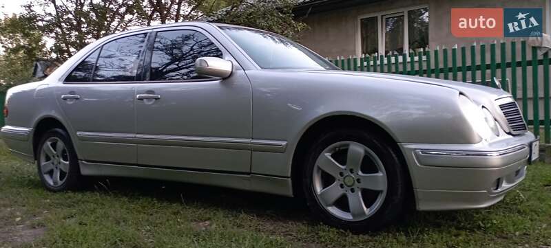Седан Mercedes-Benz E-Class 2000 в Коломые