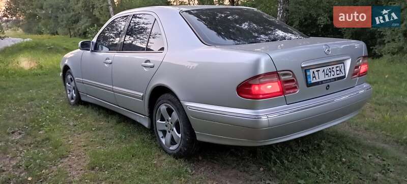 Седан Mercedes-Benz E-Class 2000 в Коломые