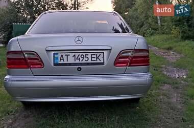 Седан Mercedes-Benz E-Class 2000 в Коломые