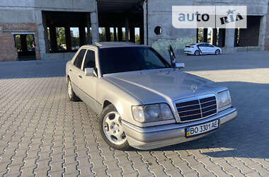 Седан Mercedes-Benz E-Class 1994 в Тернополі