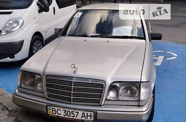 Седан Mercedes-Benz E-Class 1995 в Львове