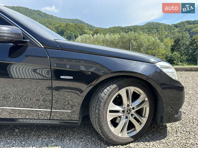 Седан Mercedes-Benz E-Class 2011 в Тячеві