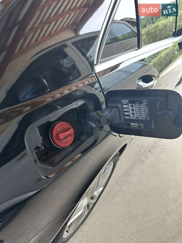 Седан Mercedes-Benz E-Class 2011 в Тячеві