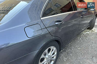Седан Mercedes-Benz E-Class 2012 в Львові