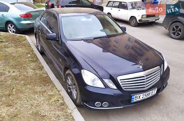 Седан Mercedes-Benz E-Class 2010 в Хмельницком