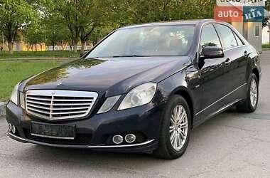 Седан Mercedes-Benz E-Class 2010 в Хмельницком