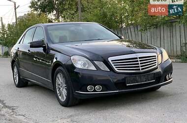 Седан Mercedes-Benz E-Class 2010 в Хмельницком