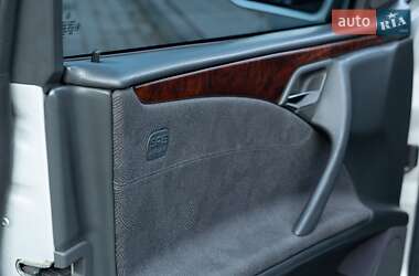 Седан Mercedes-Benz E-Class 2000 в 