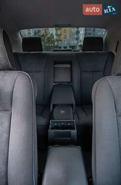 Седан Mercedes-Benz E-Class 2000 в 