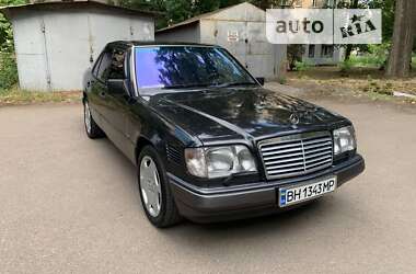 Седан Mercedes-Benz E-Class 1994 в Одессе