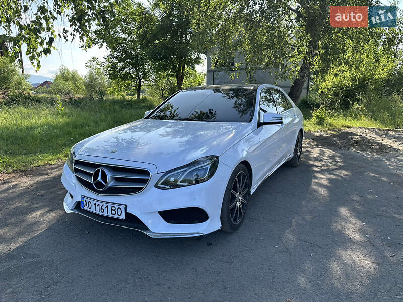 Седан Mercedes-Benz E-Class 2014 в Іршаві