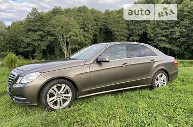 Седан Mercedes-Benz E-Class 2011 в Белой Церкви