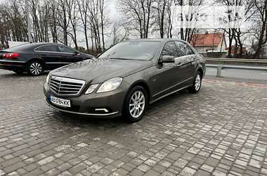 Седан Mercedes-Benz E-Class 2010 в Казатине