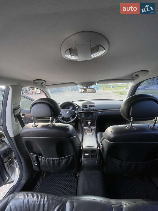 Седан Mercedes-Benz E-Class 2002 в Коломые
