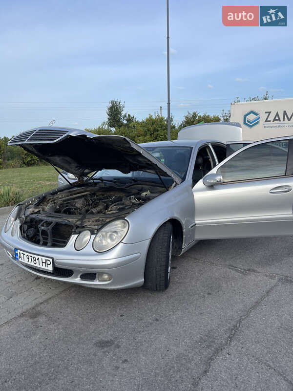 Седан Mercedes-Benz E-Class 2002 в Коломые