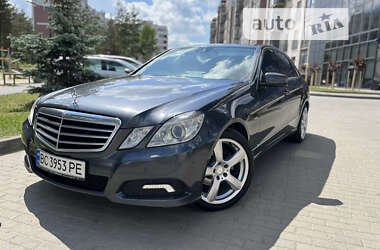 Седан Mercedes-Benz E-Class 2010 в Луцьку