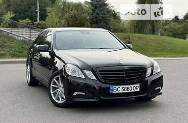 Седан Mercedes-Benz E-Class 2010 в Львові