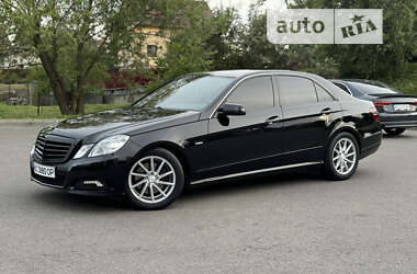 Седан Mercedes-Benz E-Class 2010 в Львові