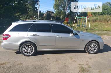 Універсал Mercedes-Benz E-Class 2012 в Лубнах