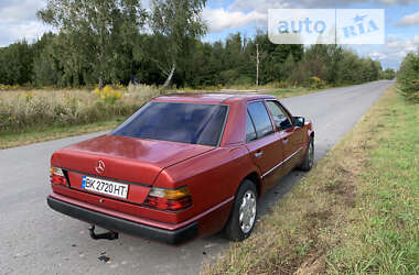 Седан Mercedes-Benz E-Class 1988 в Пулинах