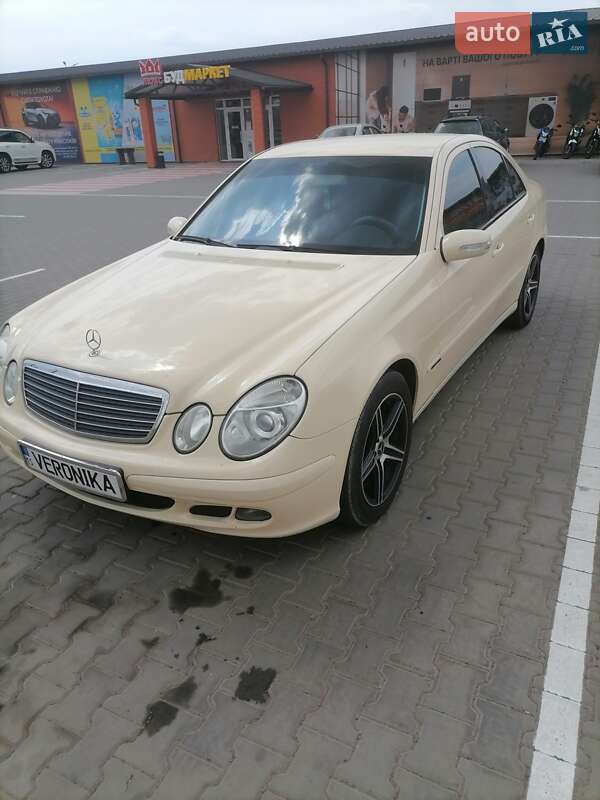 Седан Mercedes-Benz E-Class 2005 в Новій Одесі