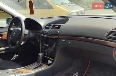 Седан Mercedes-Benz E-Class 2002 в 