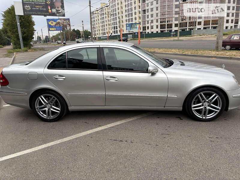 Седан Mercedes-Benz E-Class 2003 в Черкасах