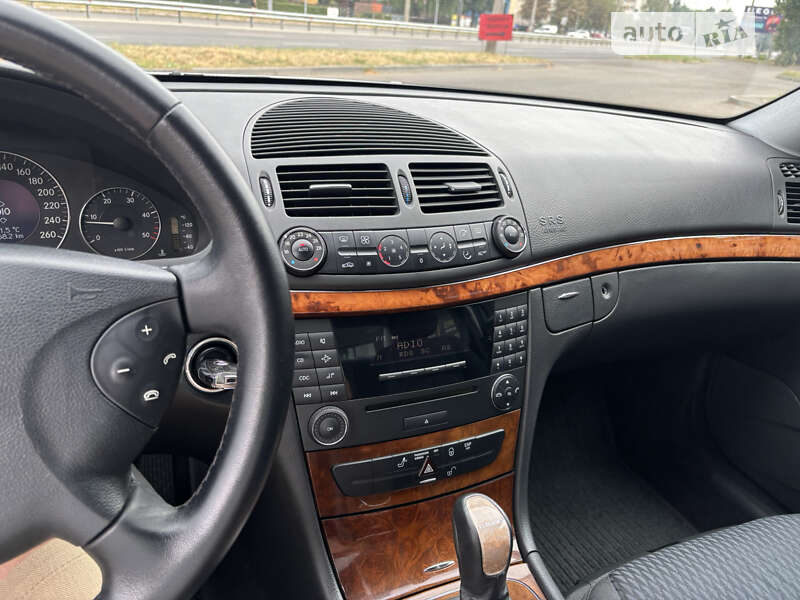 Седан Mercedes-Benz E-Class 2003 в Черкасах