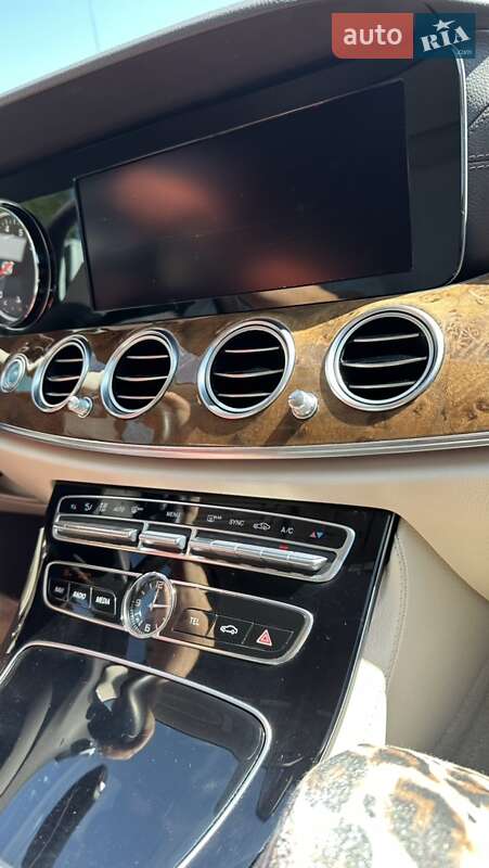Универсал Mercedes-Benz E-Class 2018 в Нововолынске