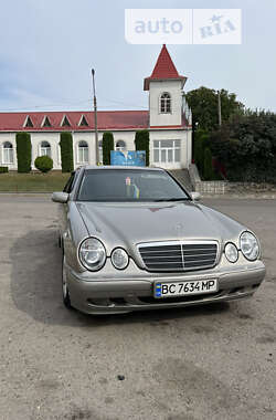 Седан Mercedes-Benz E-Class 2000 в Радехове