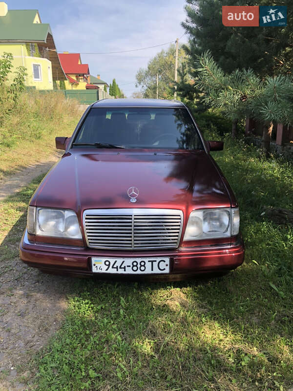 Седан Mercedes-Benz E-Class 1995 в Старом Самборе