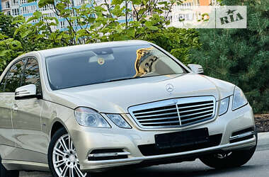 Седан Mercedes-Benz E-Class 2011 в Одессе