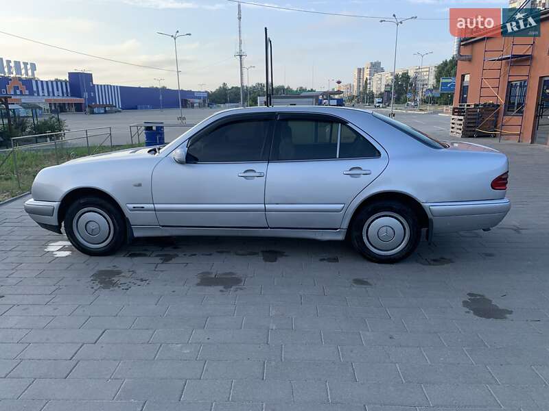 Седан Mercedes-Benz E-Class 1997 в Сумах