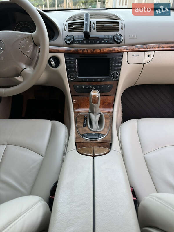 Седан Mercedes-Benz E-Class 2002 в Измаиле
