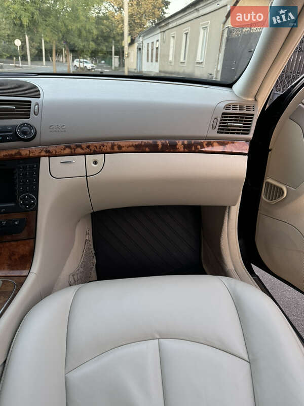 Седан Mercedes-Benz E-Class 2002 в Измаиле