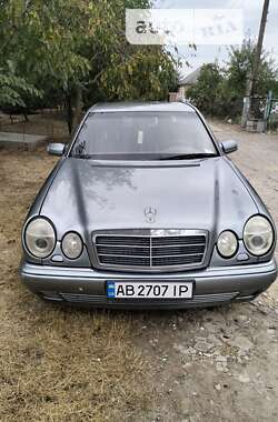 Седан Mercedes-Benz E-Class 1997 в Виннице