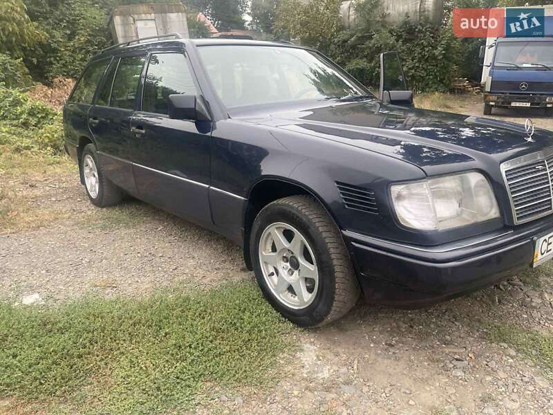 Універсал Mercedes-Benz E-Class 1994 в Чернівцях