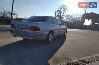 Седан Mercedes-Benz E-Class 2000 в 