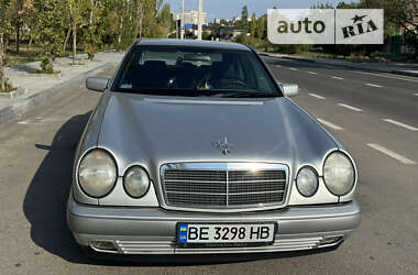 Седан Mercedes-Benz E-Class 1998 в Николаеве