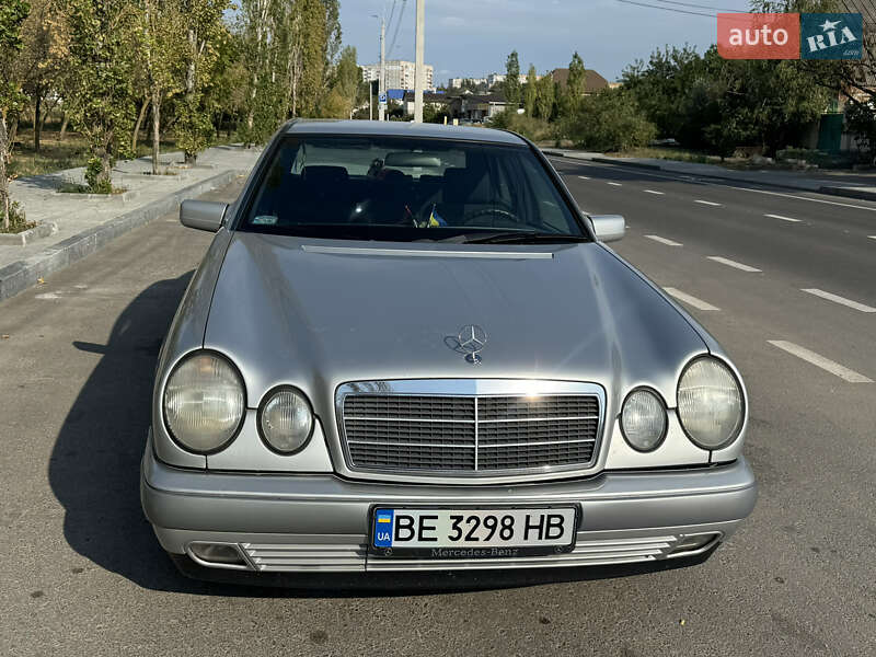 Mercedes-Benz E-Class 1998