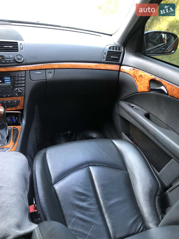 Седан Mercedes-Benz E-Class 2006 в Самборе