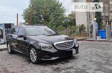 Універсал Mercedes-Benz E-Class 2014 в Ужгороді