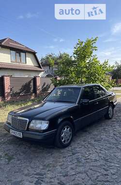 Седан Mercedes-Benz E-Class 1994 в Черкасах