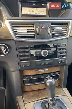 Седан Mercedes-Benz E-Class 2010 в Запорожье